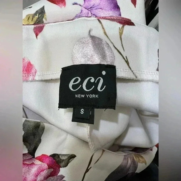 Eci ny Floral Pencil Skirt with Back Slit - Size S - Picture 2 of 7